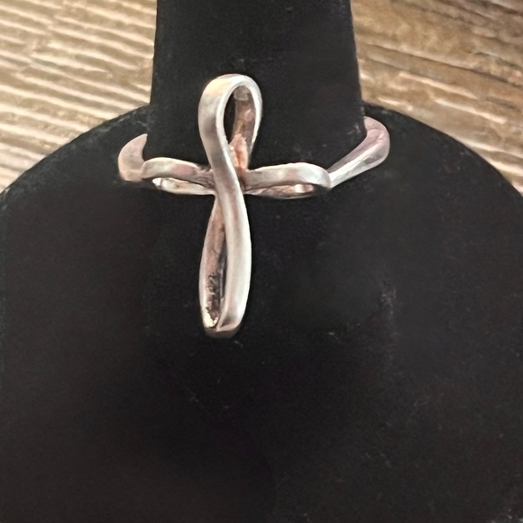 NVC Nataliya V Collister Sterling Silver 925 Infinity Cross Ring - SZ 6 - Picture 5 of 12
